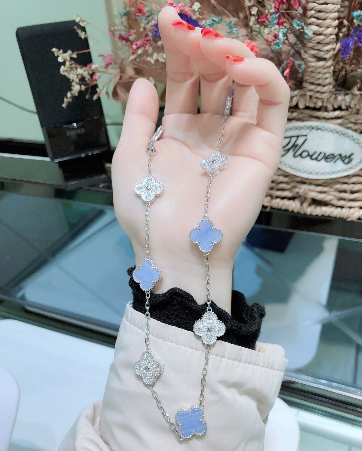 [Riva Jewelry ]CLOVER 10 MOTIFS CHALCEDONY DIAMONDS SILVER NECKLACE