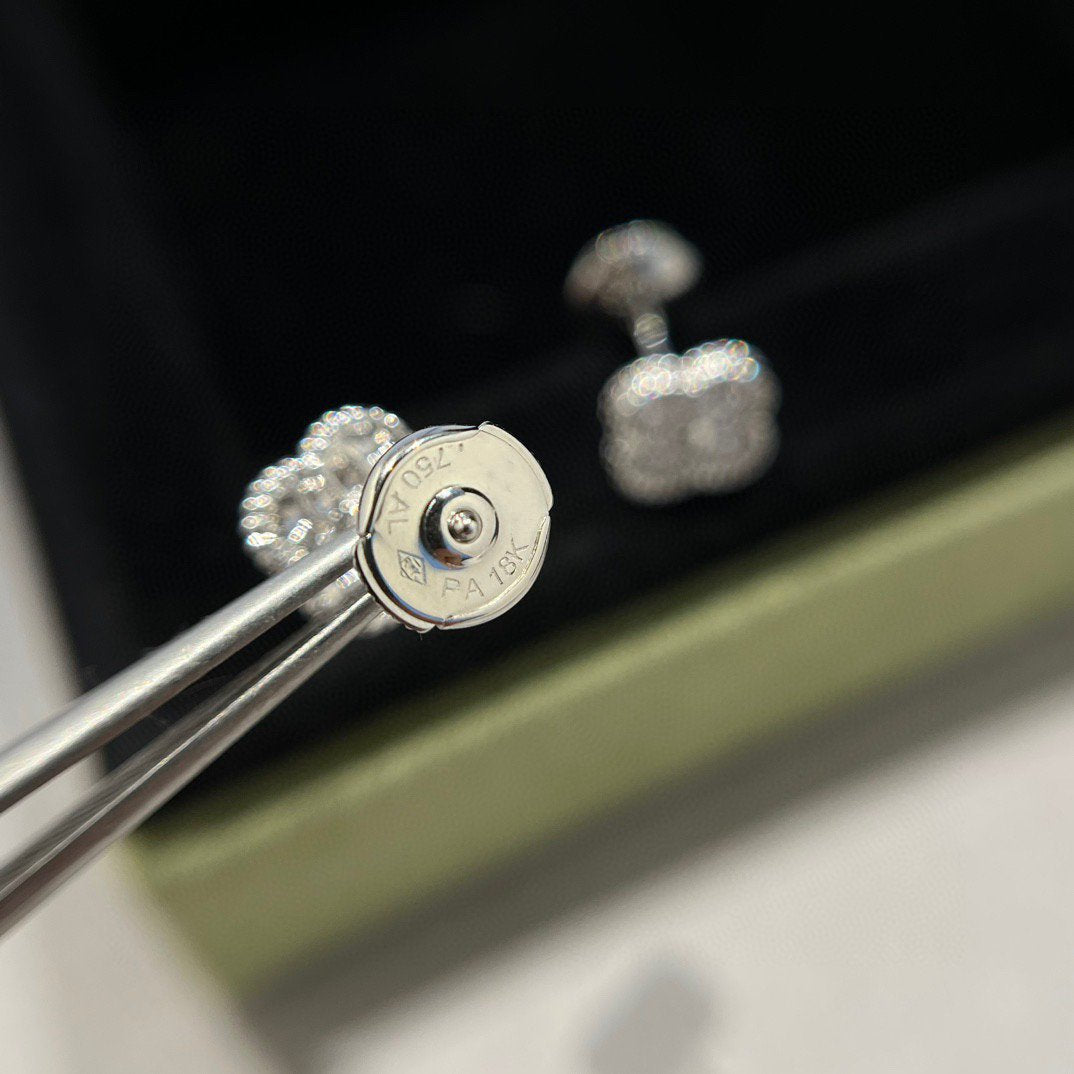 [Riva Jewelry ]CLOVER MINI DIAMOND STUD EARRINGS