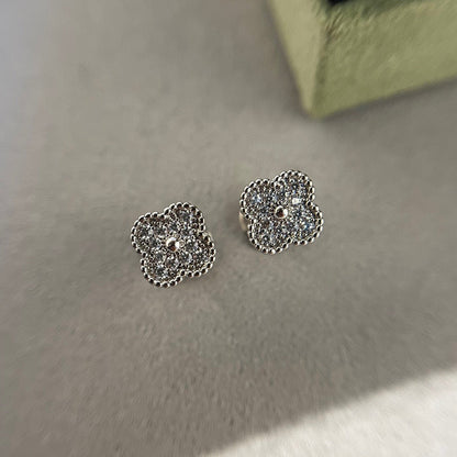 [Riva Jewelry ]CLOVER MINI DIAMOND STUD EARRINGS